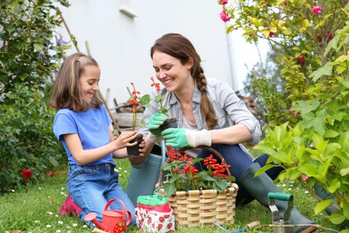 Urban garden design features suitable for Shadwell homes